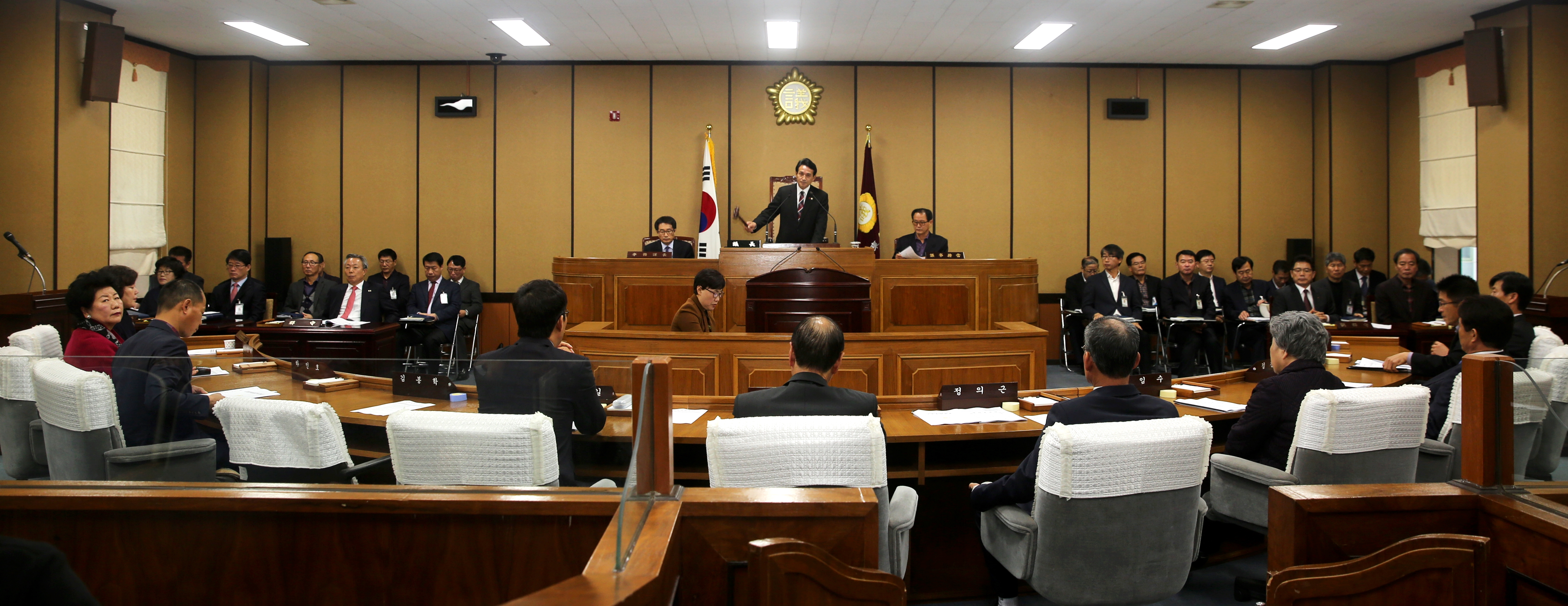 2015.12.14. 제240회 하동군의회 제2차 정례회 2차 본회의 1