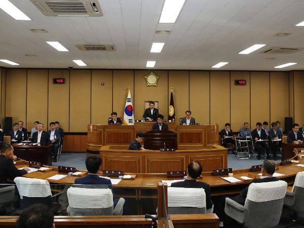 제236회 하동군의회 제1차 정례회 1차 본회의