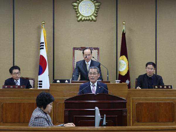 2015.11.27. 제239회 하동군의회 임시회 제2차 본회의 정의근의원님 5분자유발언